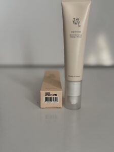 کرم دورچشم بیوتی آف جوسان