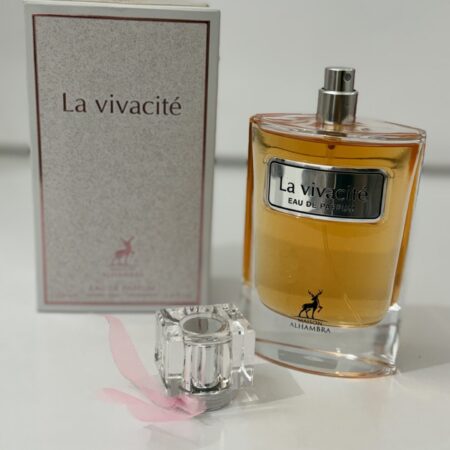 ادکلن زنانه لا ویه است بله الحمبرا