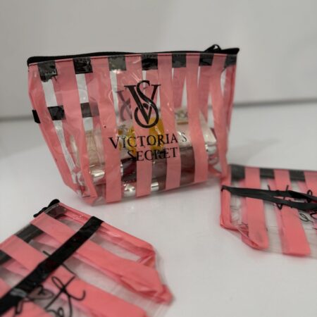 کیف آرایشی ویکتوریا سکرت شیک و جادار مناسب نگهداری لوازم آرایشی