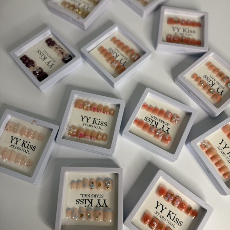 خرید ناخن مصنوعی طرح کاشت