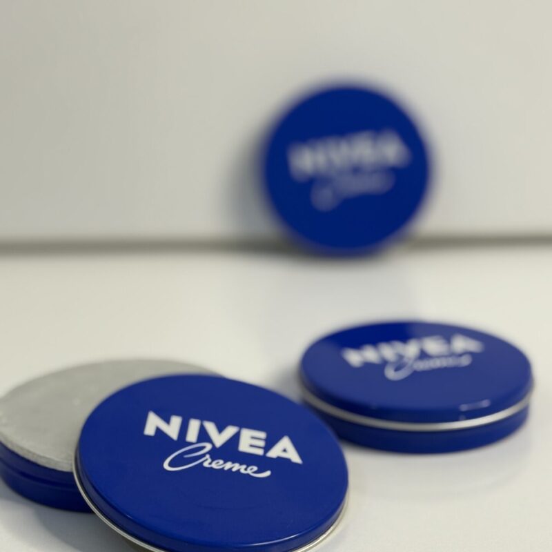 کرم مرطوب کننده نیوا